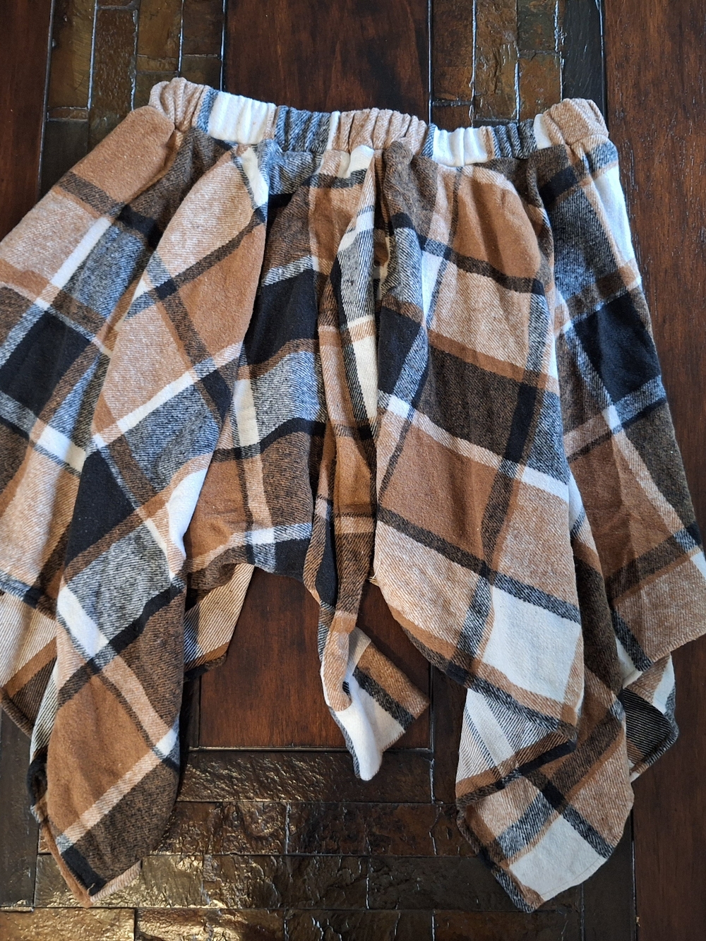 Plaid Handkerchief Hem Skirt in Brown and Black
